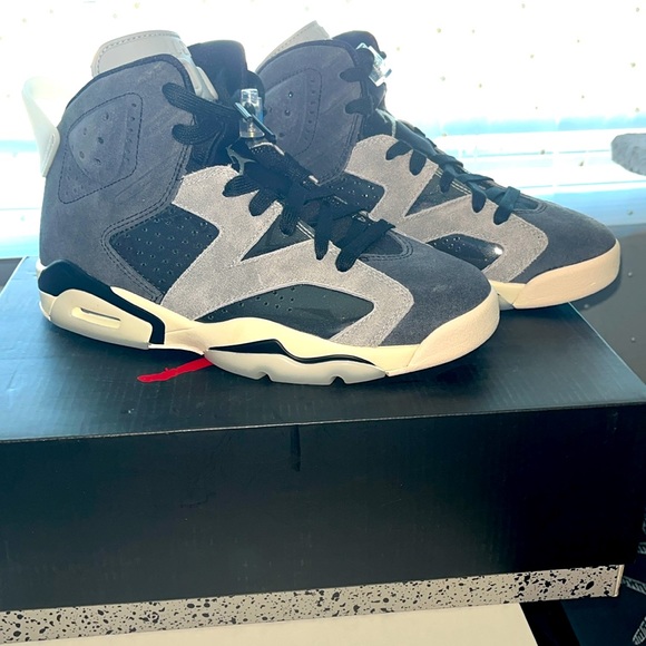 Brand new Jordan 6 retro🦋 - Picture 4 of 7